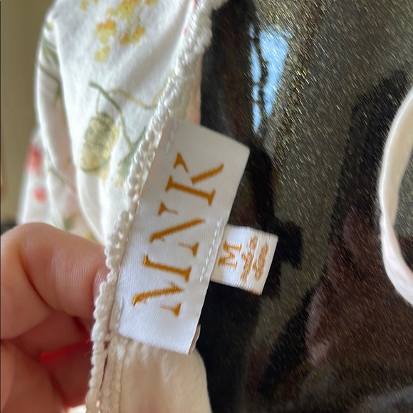 MNK Cream Floral Puff Sleeve Blouse with tie back - Picture 5 of 7